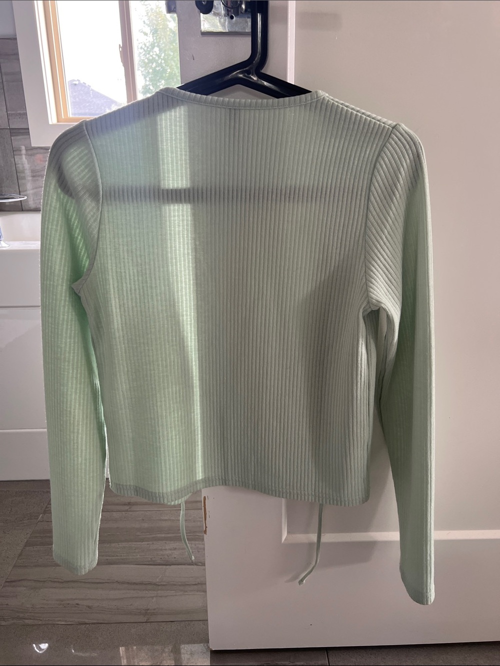 H&M Ribbed Tie-Front Top - Picture 6 of 6